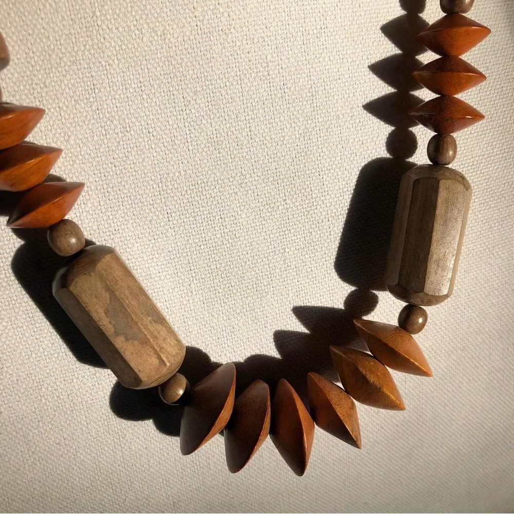 Vintage 26” Real Wood Chunky Beaded Necklace with Gold/Brass Tone Screw Clasp - Picture 5 of 6